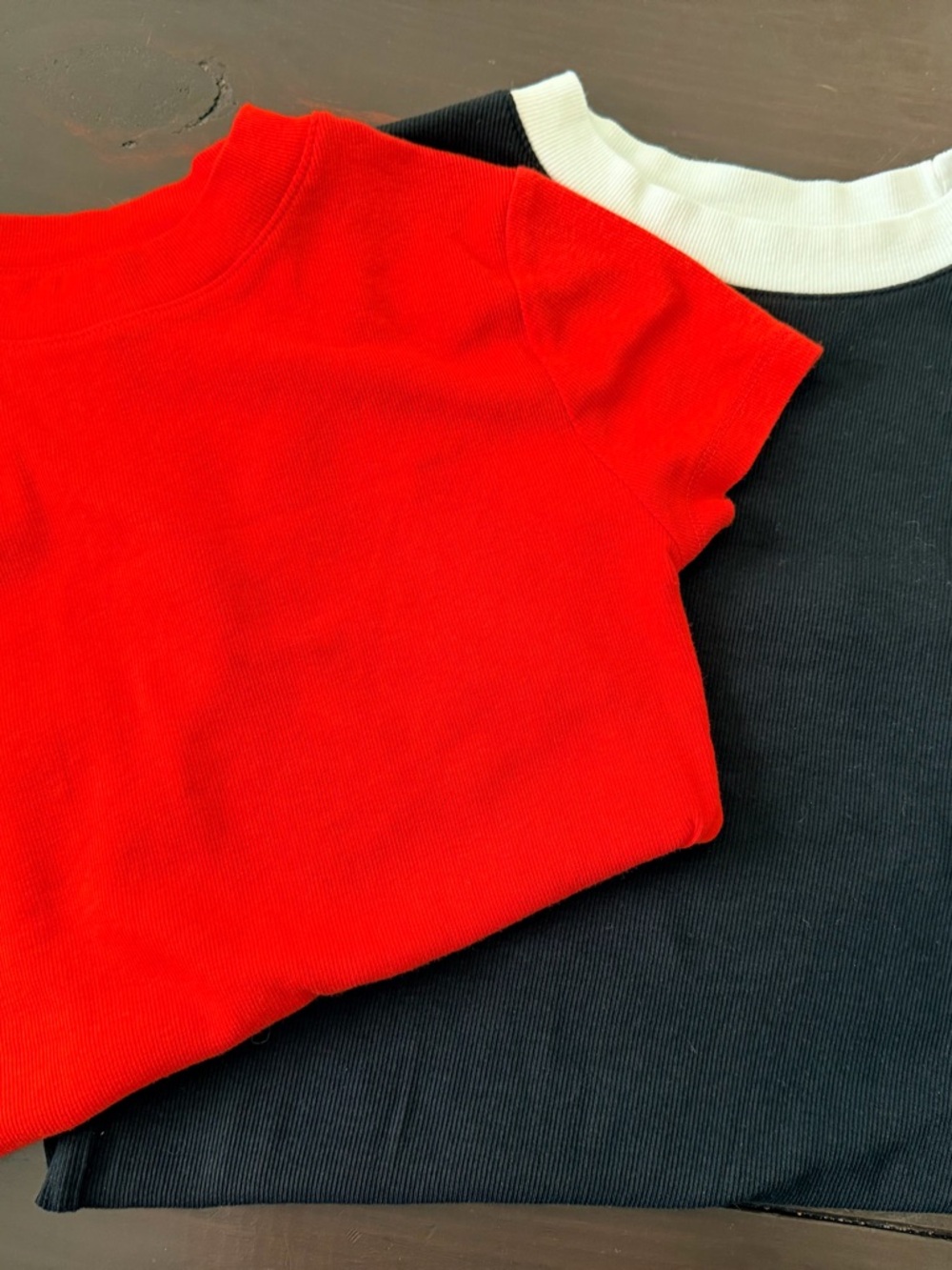 Short-Sleeve Crewneck Tee in Red and Black by